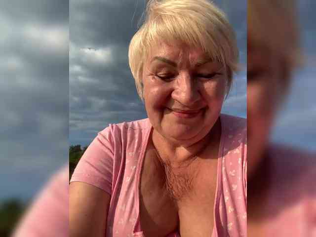 Laura-milf webcam