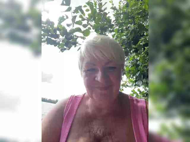 Laura-milf webcam