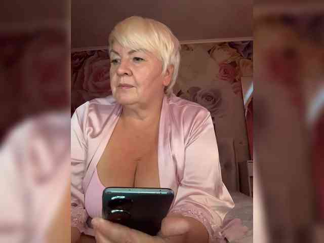 Laura-milf webcam