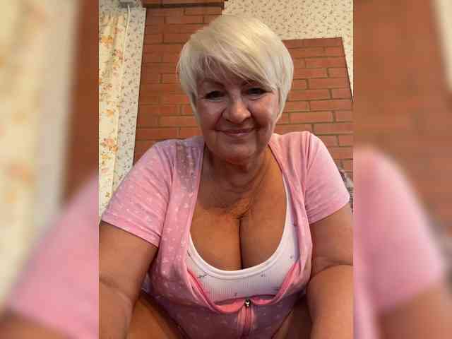Laura-milf webcam
