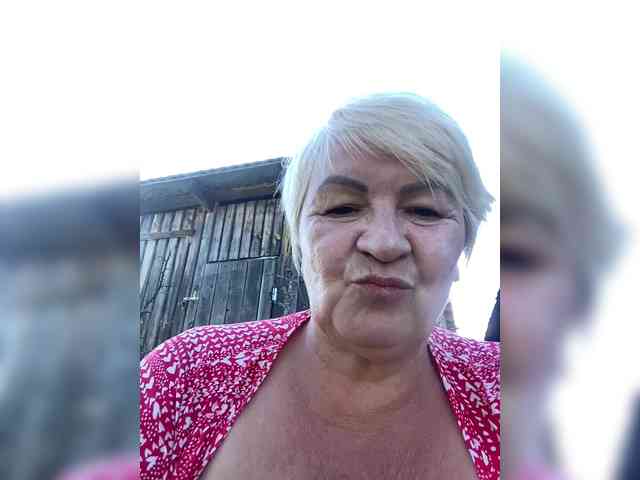 Laura-milf webcam