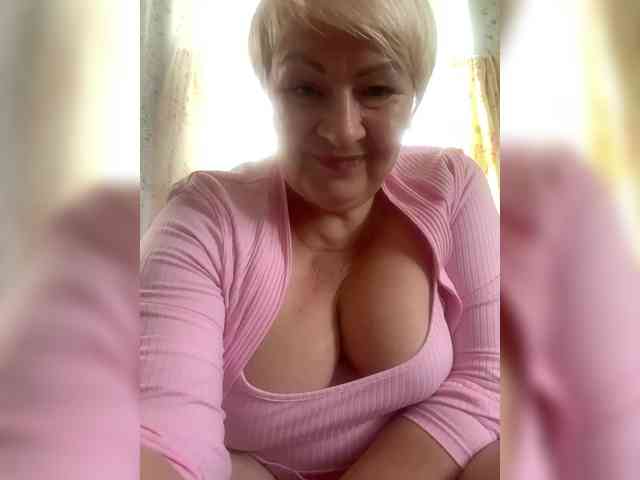 Laura-milf webcam