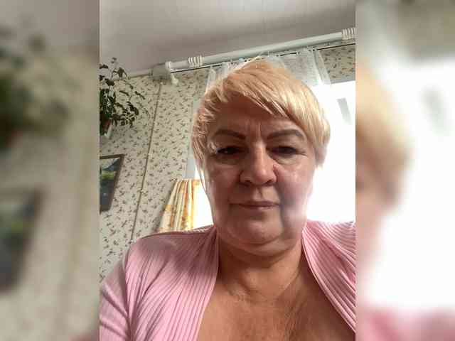 Laura-milf webcam