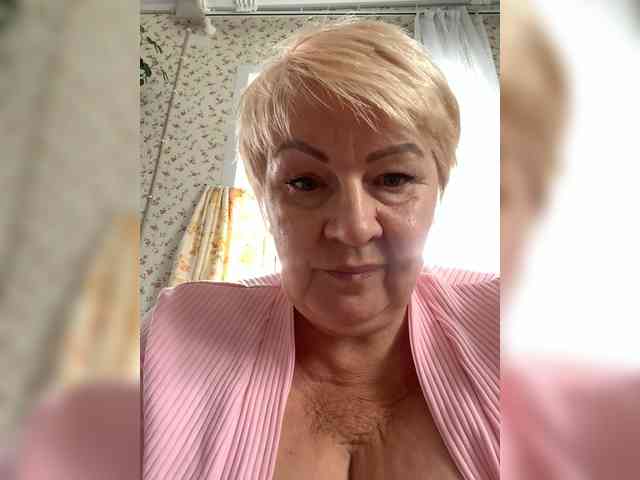 Laura-milf webcam