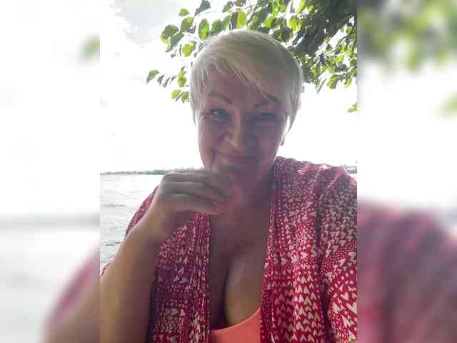 Laura-milf webcam