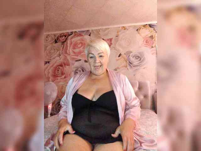 Laura-milf webcam