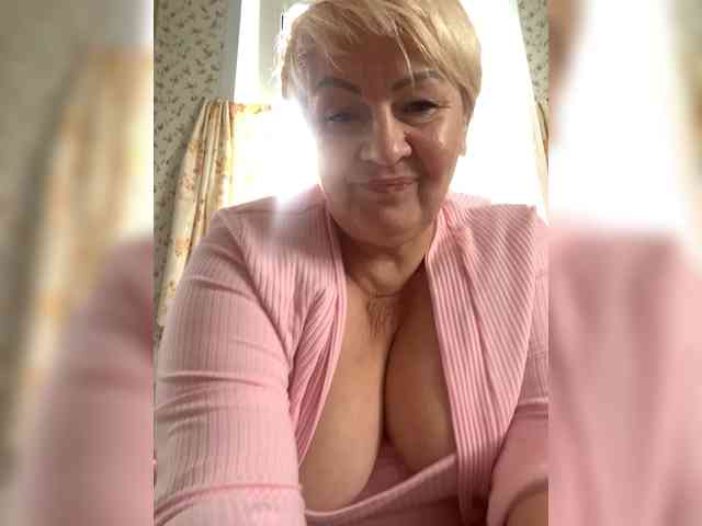 Laura-milf webcam