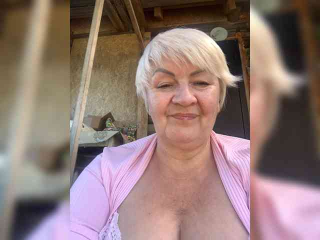 Laura-milf webcam