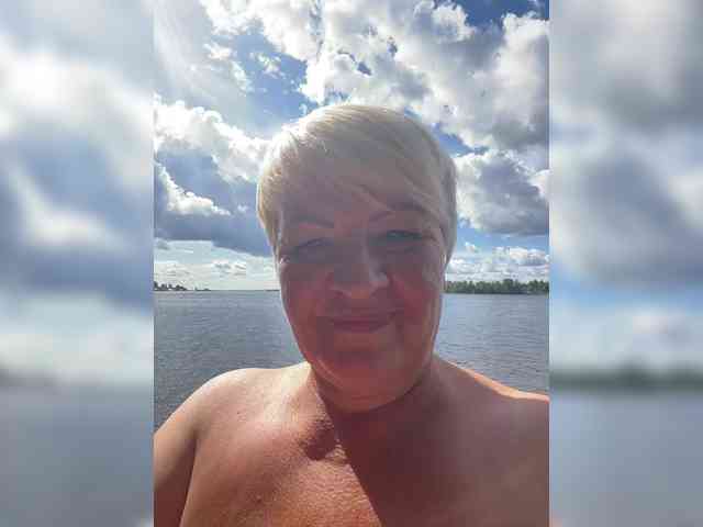 Model: Laura-milf
