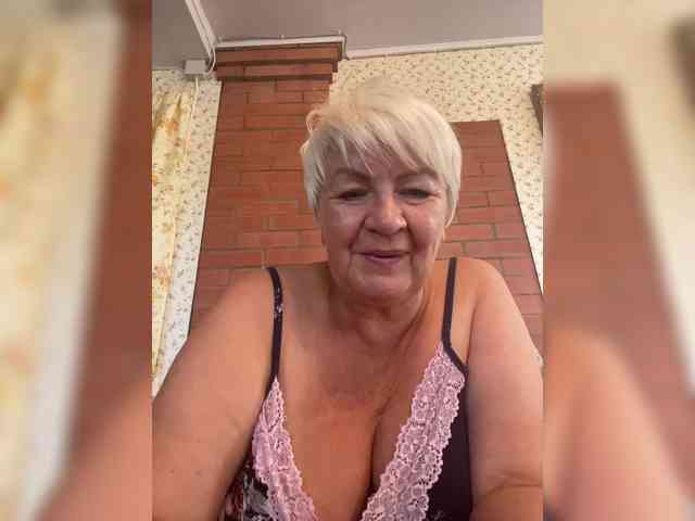 Laura-milf webcam