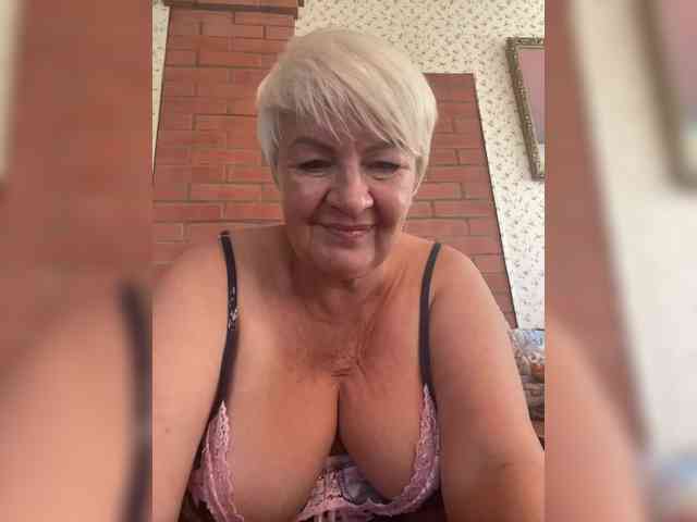 Laura-milf webcam