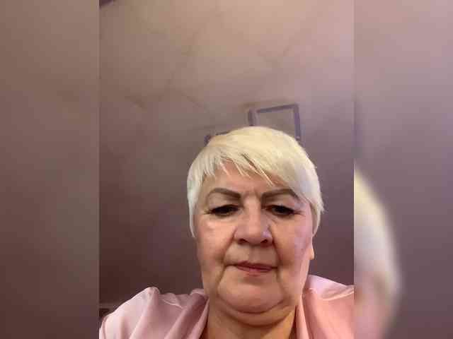 Laura-milf webcam