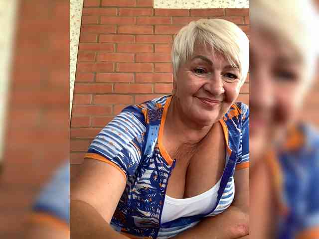 Laura-milf webcam