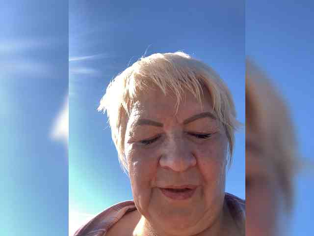Laura-milf webcam