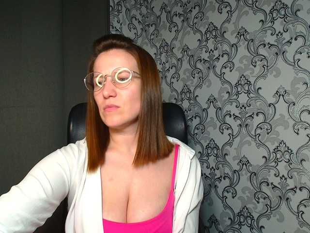 BellaKisss1