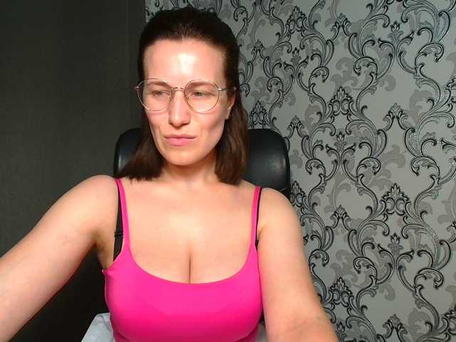 BellaKisss1 live webcam show