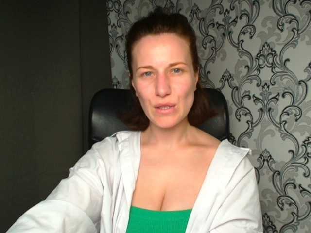 BellaKisss1 live cam on BongaCams