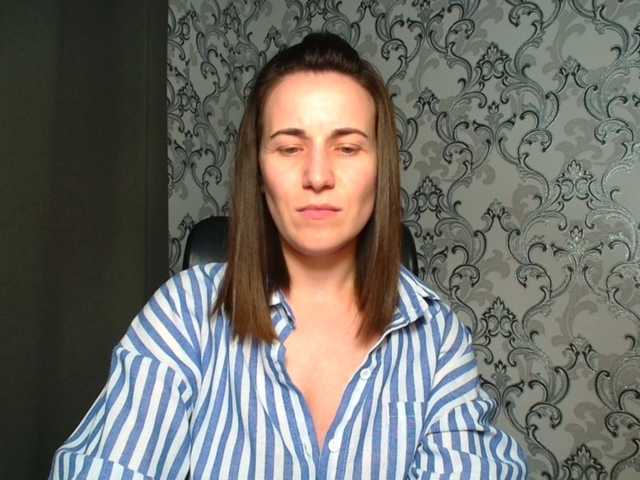 BellaKisss1 live cam on BongaCams