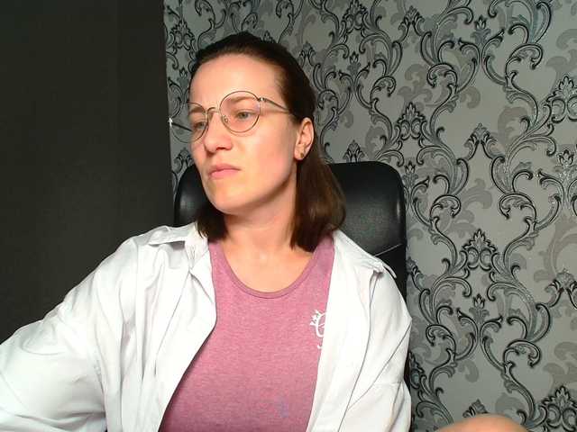 BellaKisss1 live webcam show