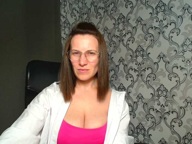 BellaKisss1 live webcam show