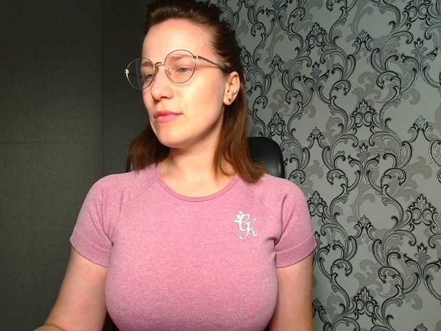 BellaKisss1 live cam on BongaCams