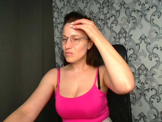 BellaKisss1 live cam on BongaCams