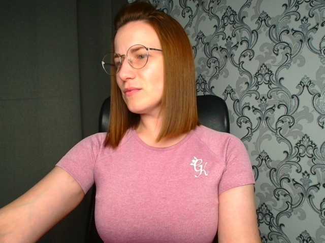 BellaKisss1 live cam on BongaCams