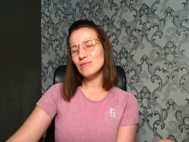 BellaKisss1 live webcam show