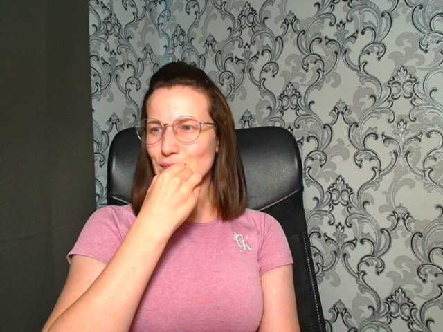 BellaKisss1 live webcam show