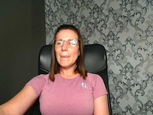 BellaKisss1 live webcam show