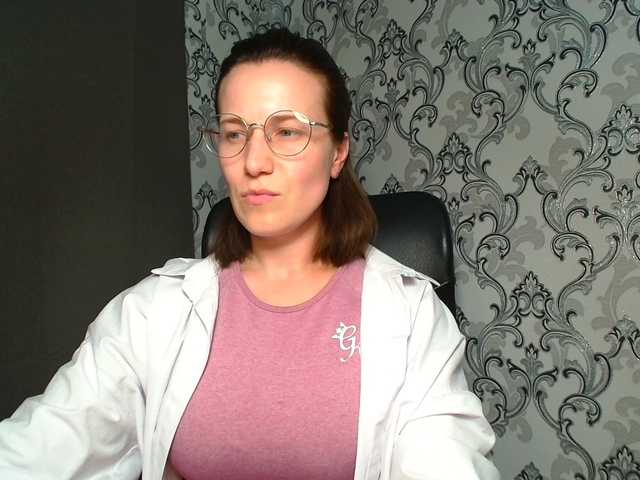 BellaKisss1 live cam on BongaCams