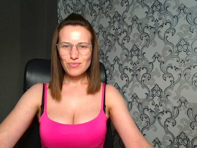 BellaKisss1 live cam