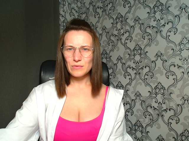 BellaKisss1 live webcam show
