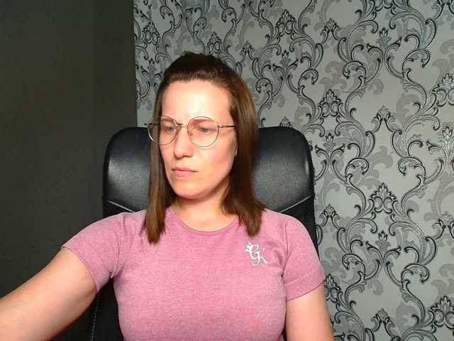 BellaKisss1 live cam on BongaCams