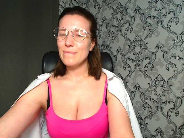 BellaKisss1 live webcam show