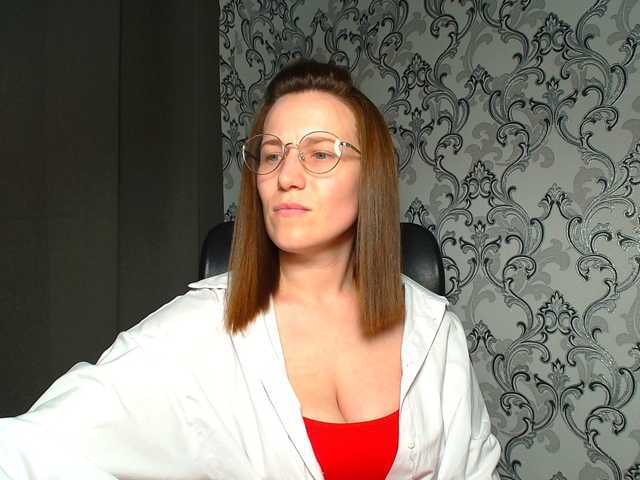 BellaKisss1 live cam on BongaCams
