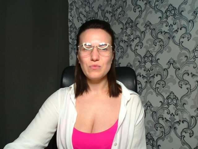 BellaKisss1