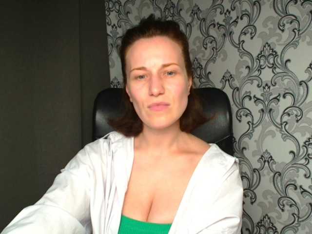 BellaKisss1 live cam on BongaCams