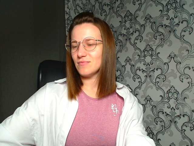 BellaKisss1 live cam on BongaCams