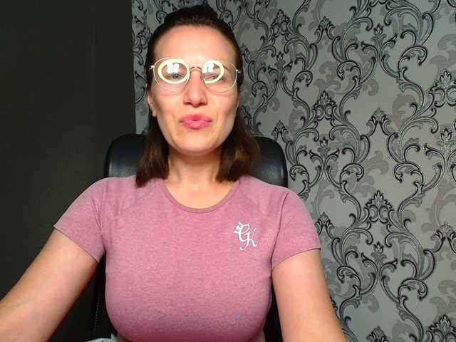 BellaKisss1 live webcam show