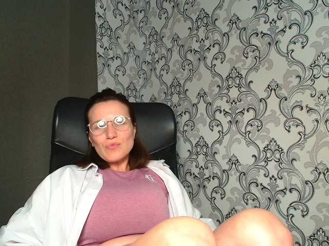 BellaKisss1 live cam on BongaCams