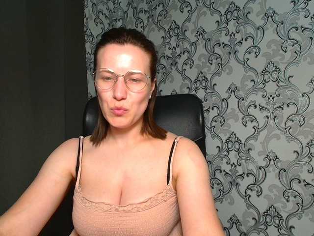 BellaKisss1