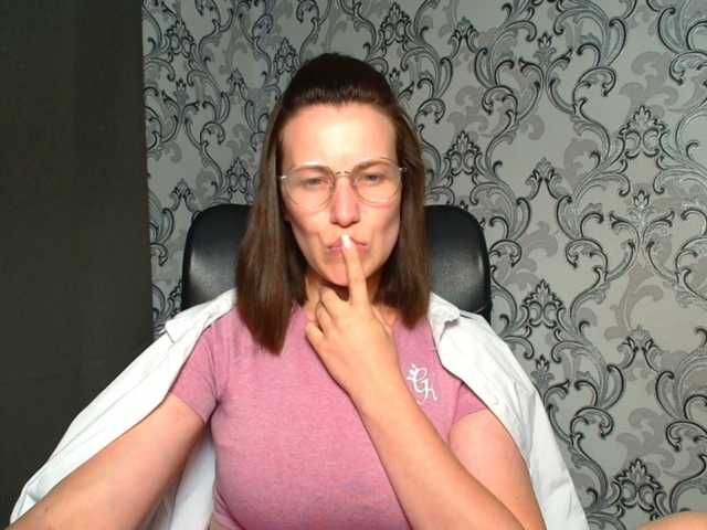 BellaKisss1 live webcam show