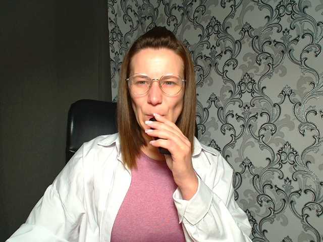 BellaKisss1 live cam on BongaCams