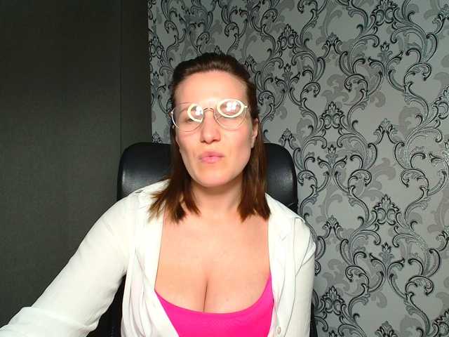 BellaKisss1