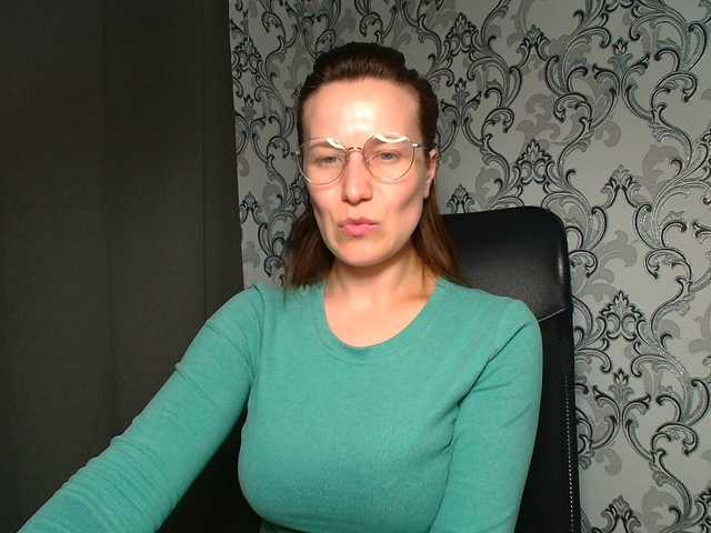BellaKisss1 live cam on BongaCams