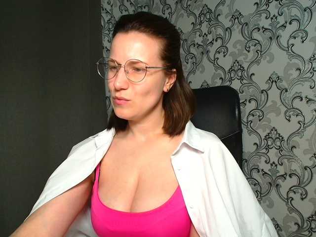 BellaKisss1 Live Cam pe BongaCams