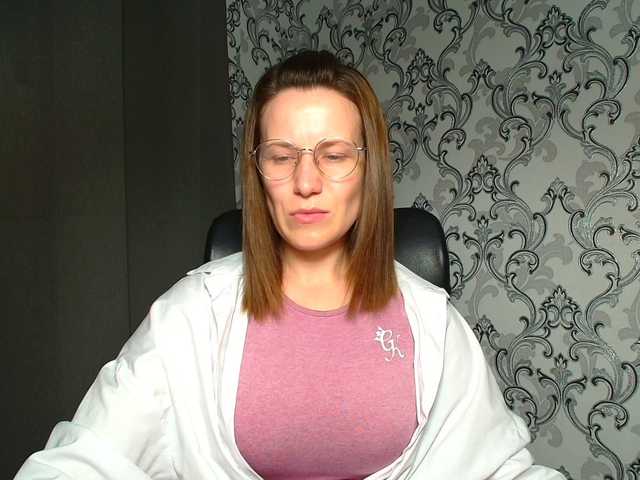 BellaKisss1 live cam on BongaCams