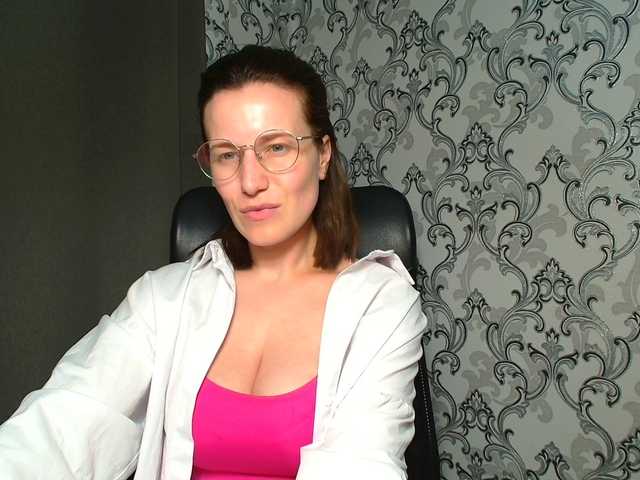 BellaKisss1 live webcam show