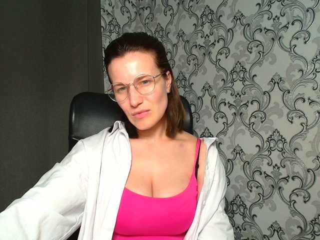 BellaKisss1 live webcam show